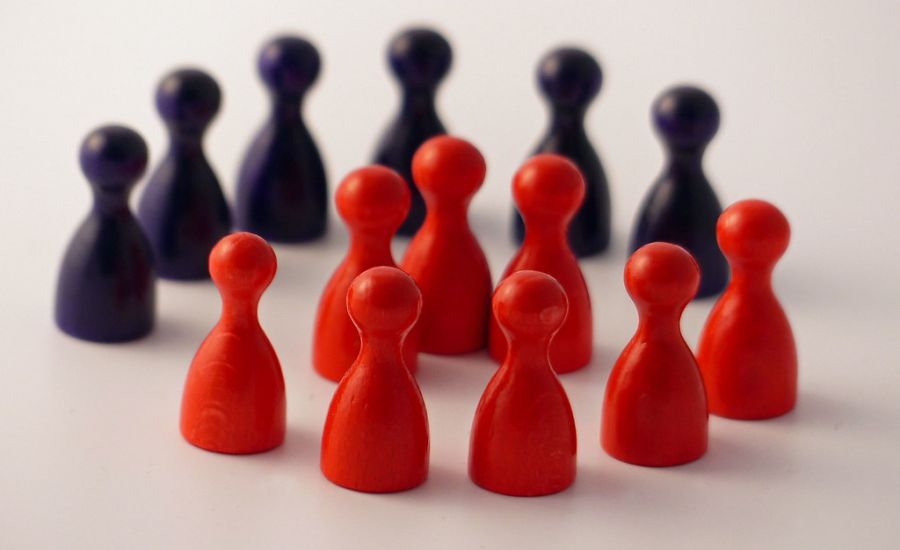 Con noi o contro di noi?